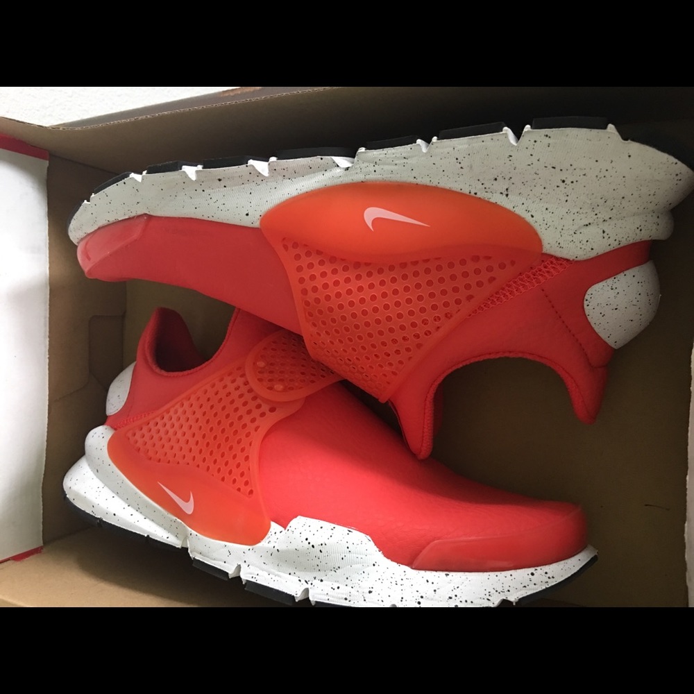 Nike Sock Dart Sneakers